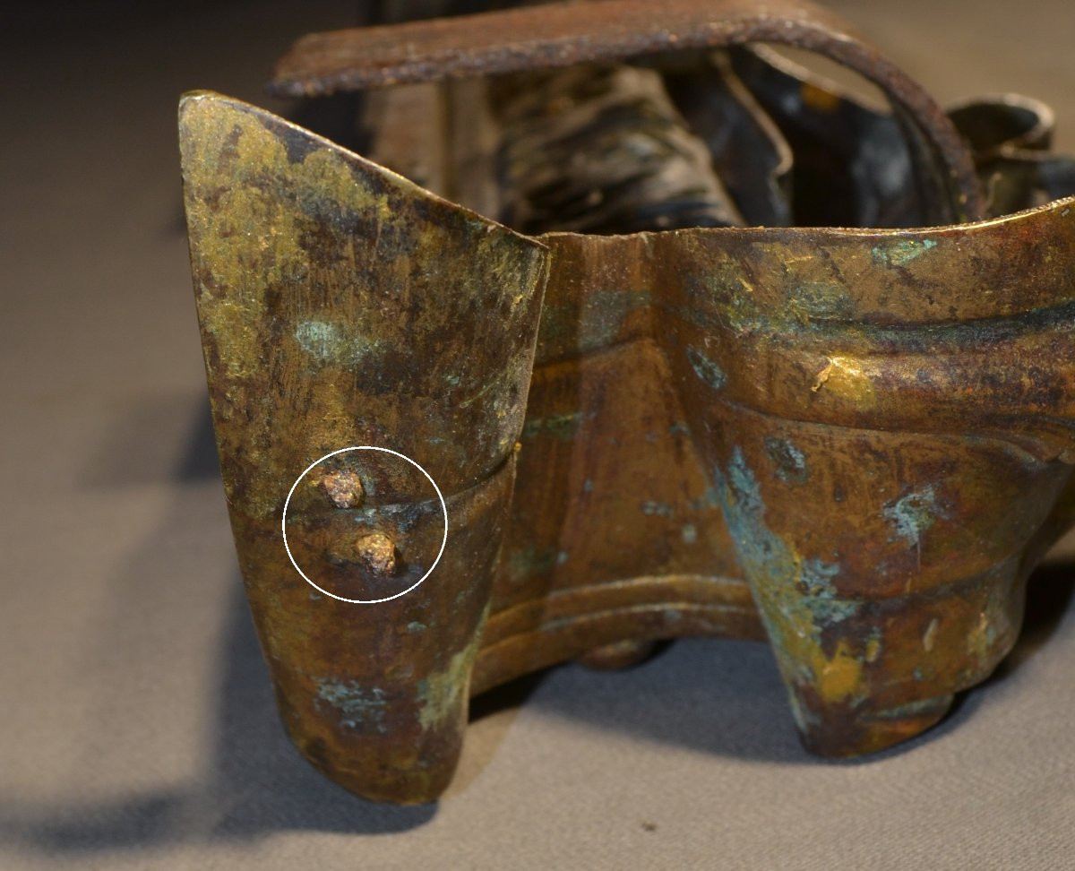 Paire de chenets en bronze doré, barre réglable. Style Rocaille. Epoque 19° siècle.  -photo-3