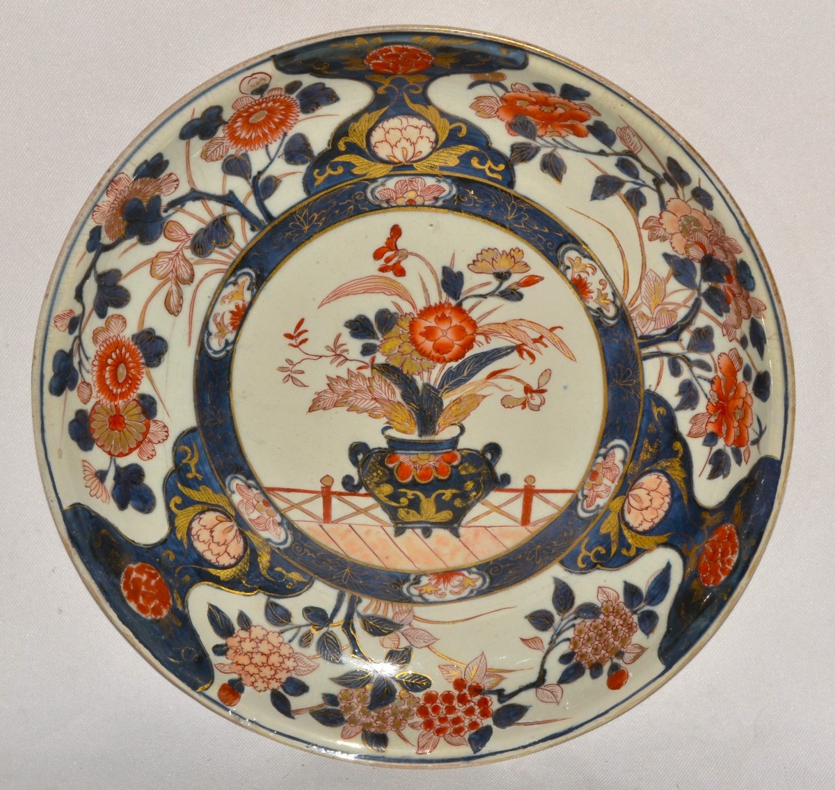 Arita Porcelain Dish In The Imari Style. Japan Late 17th Century.