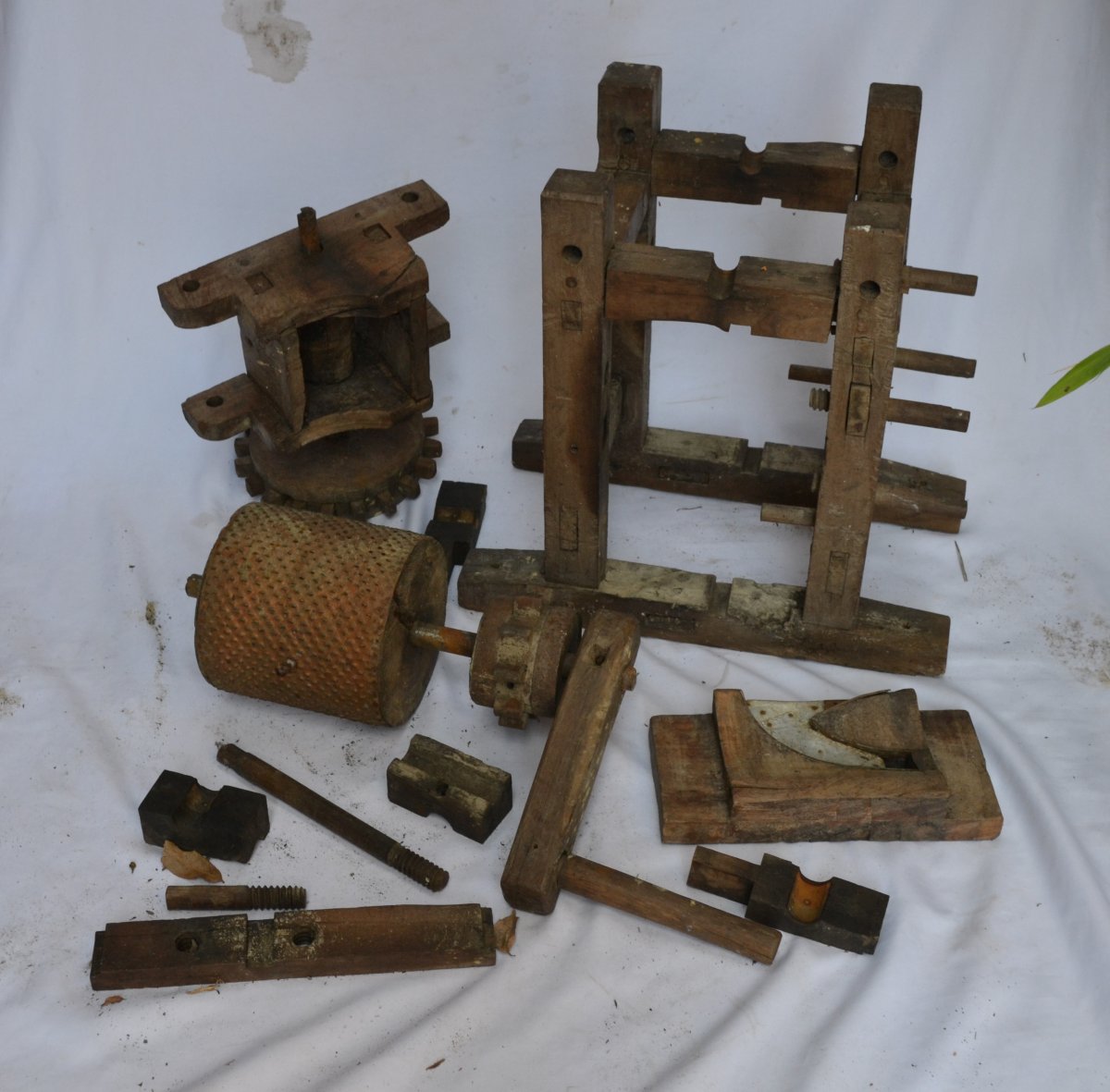Artisanal Wooden Callback. Southeastern France. 19th Century.-photo-2