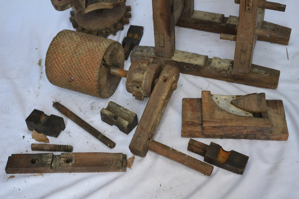 Artisanal Wooden Callback. Southeastern France. 19th Century.-photo-5