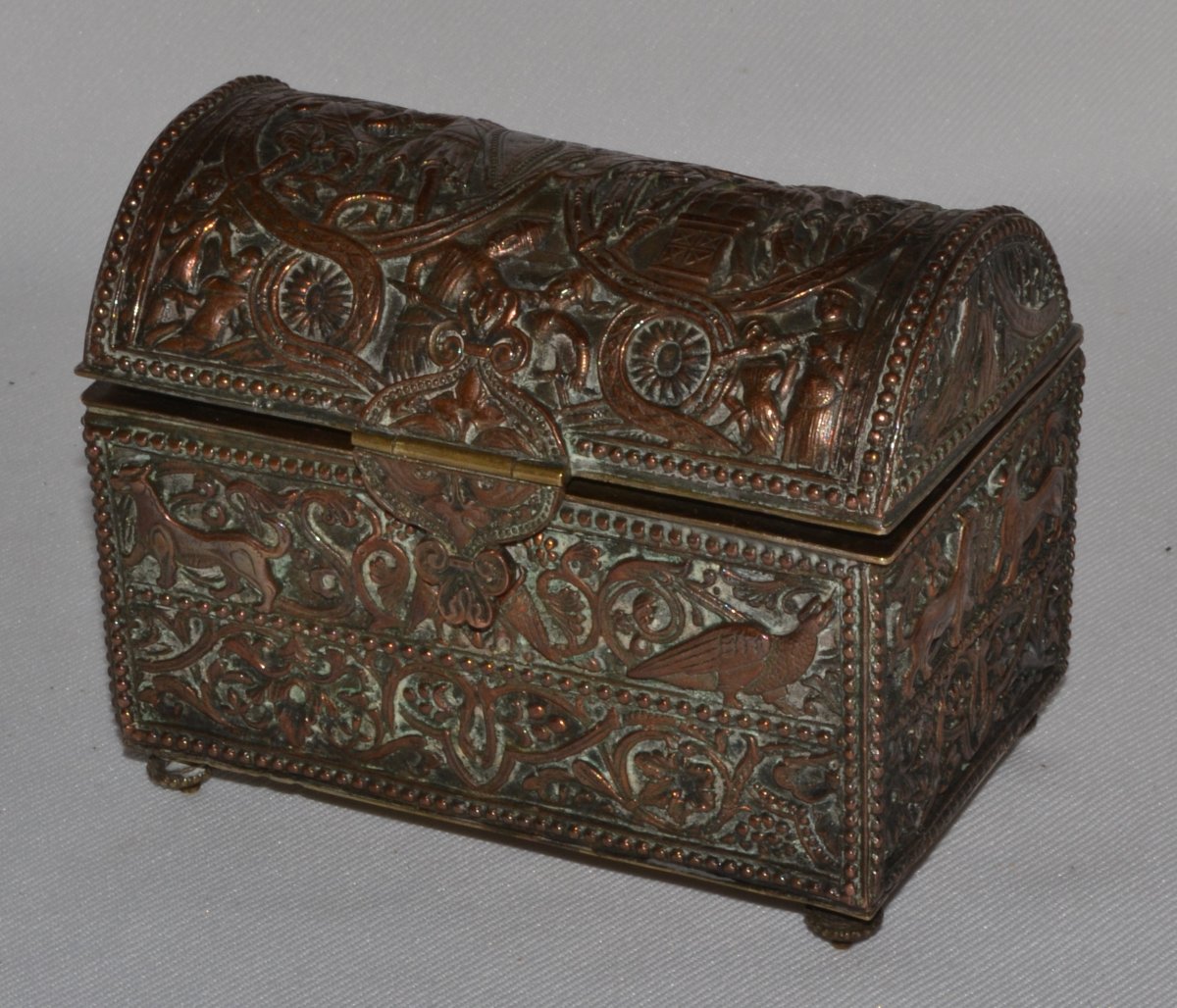 Coffret  médiéval à bijoux en métal argenté. France 19° siècle. -photo-2