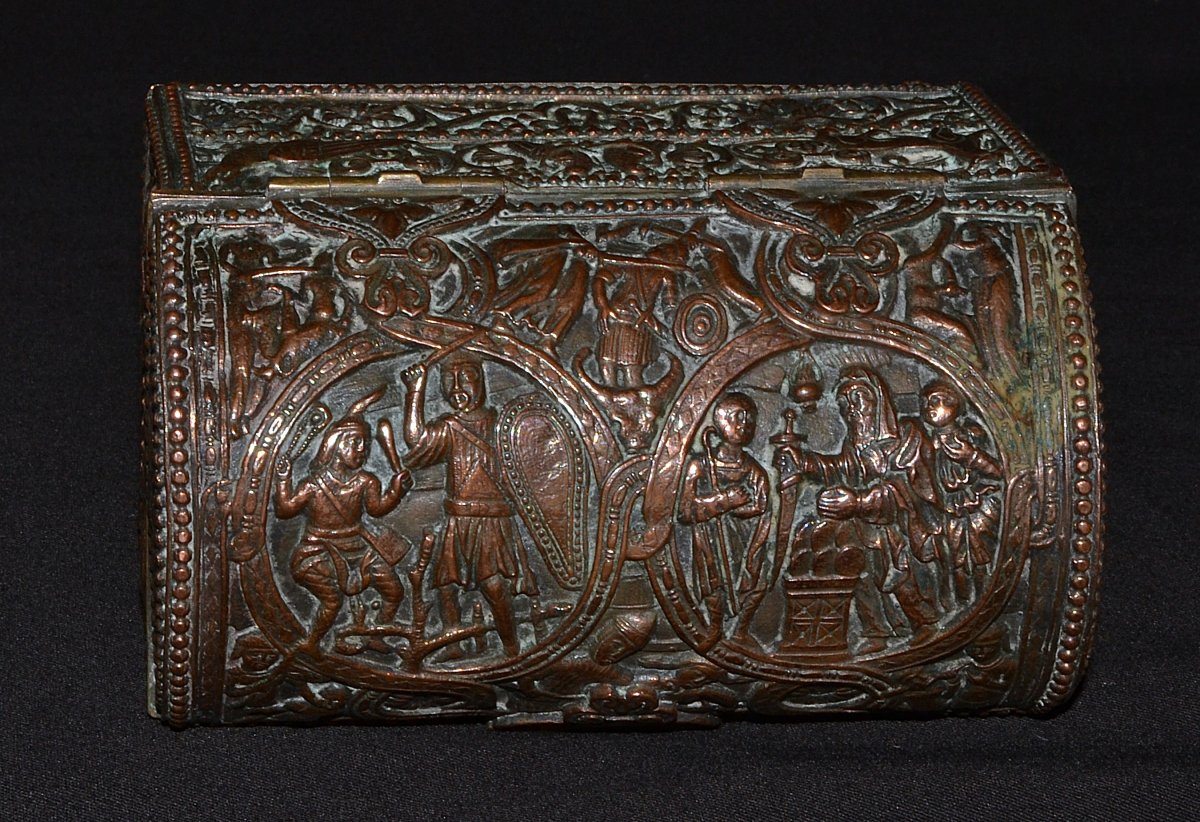 Coffret  médiéval à bijoux en métal argenté. France 19° siècle. -photo-5