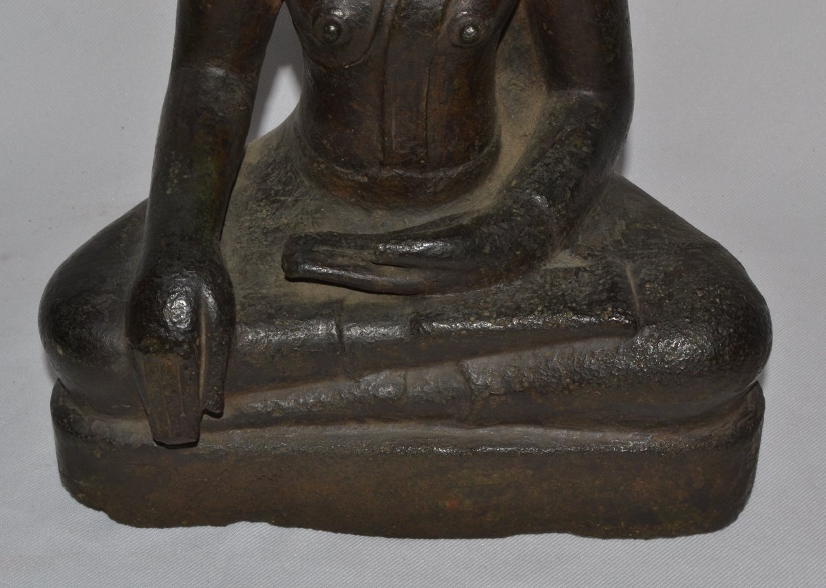 Cast Bronze Buddha. Southeast Asia. 17th Century Or Earlier.-photo-3