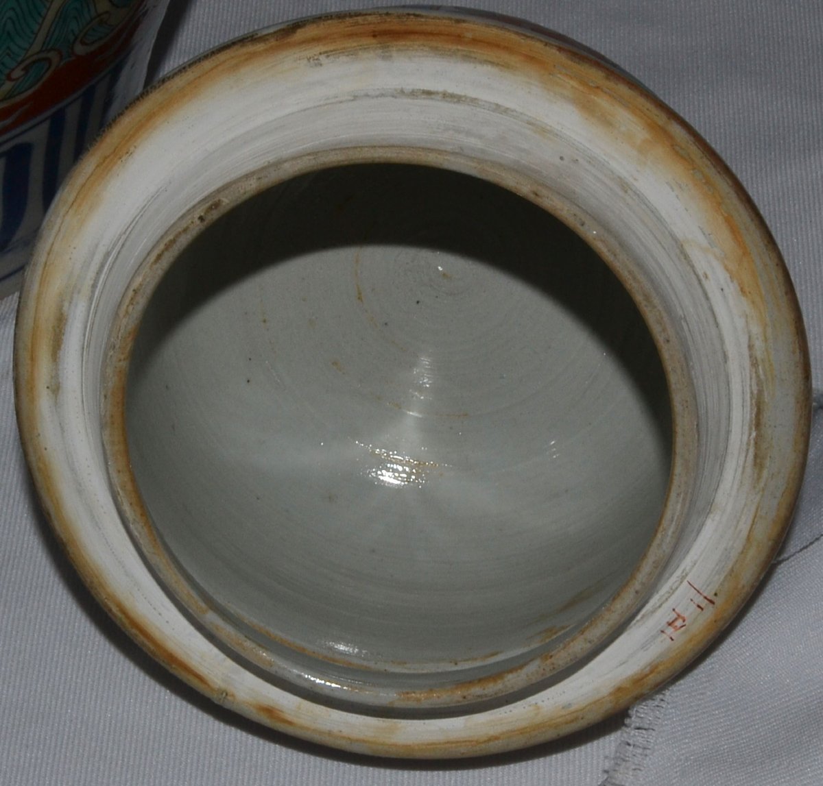 Vase en porcelaine émaillé dans le style Imari. Japon Arita vers 1800. -photo-2