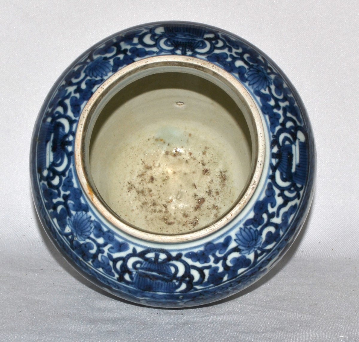 Jarre en porcelaine décor bleu de cobalt. Fours d'Arita Japon 17° siècle vers 1650.-photo-6