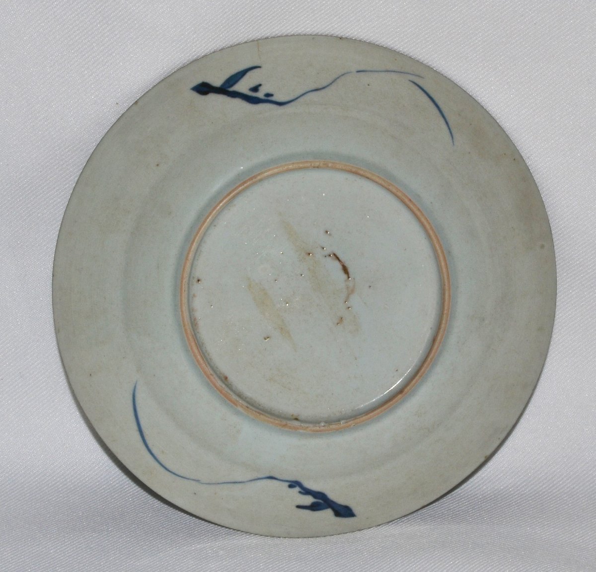 Plat en porcelaine dure. Décor Bleu et blanc. Chine ou Japon 16°-17°siècle. -photo-7