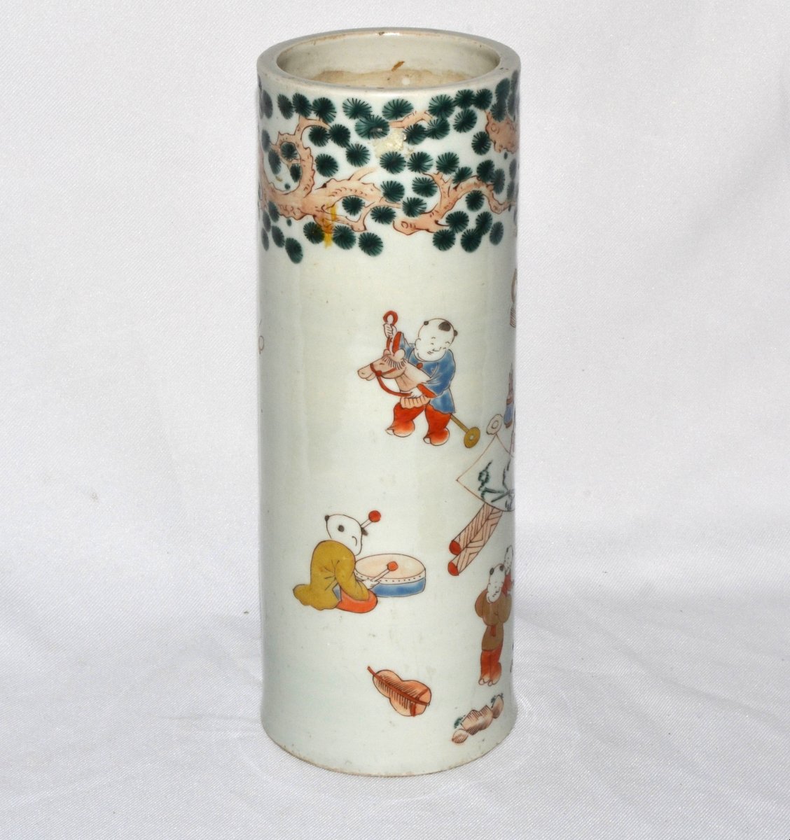 Vase en porcelaine. Fours de Kakiemon. Japon 19° siècle. -photo-2