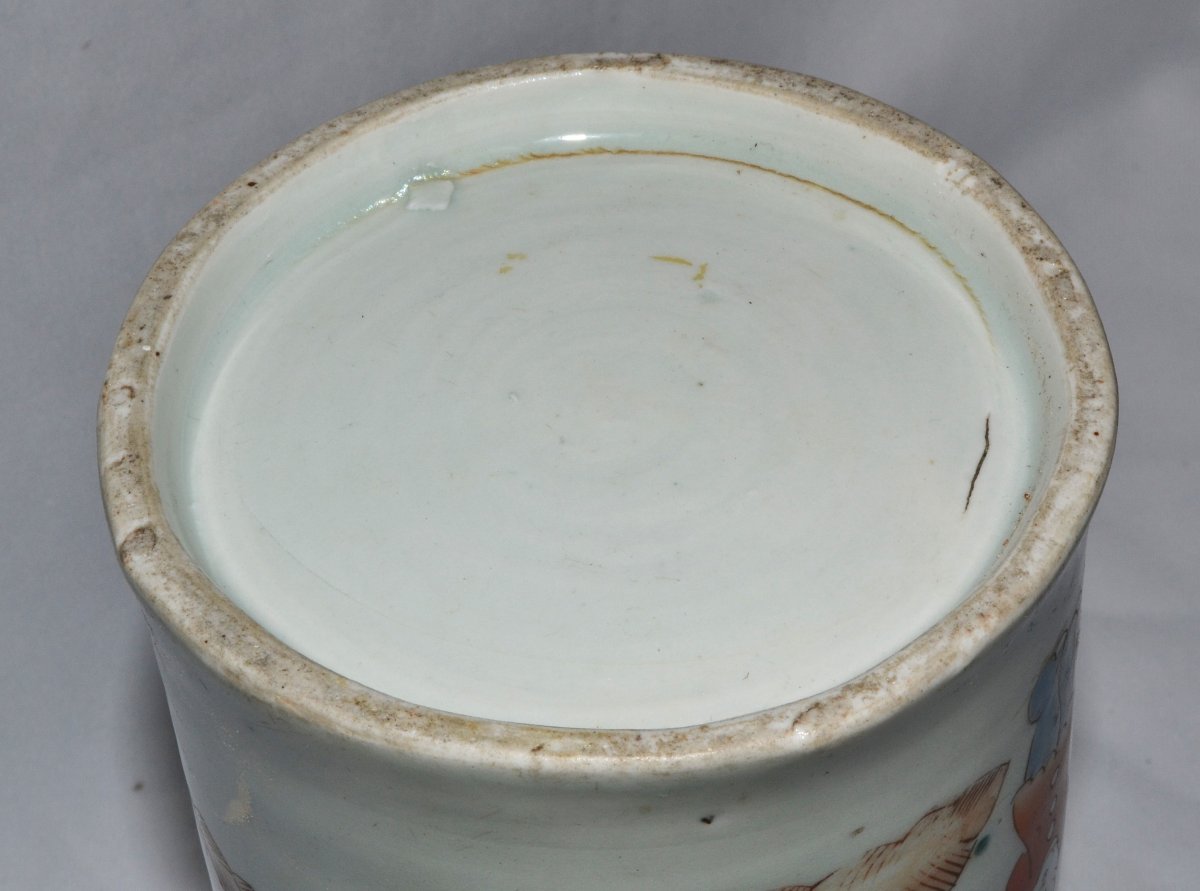 Vase en porcelaine. Fours de Kakiemon. Japon 19° siècle. -photo-4