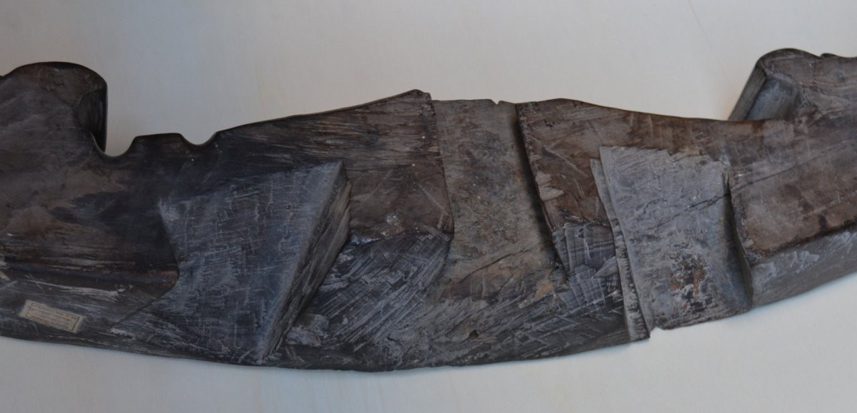Wooden Piece Carved With Dragons. China, Ming Period Or Earlier.  -photo-3