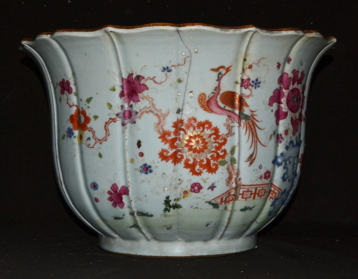 Large Famille Rose Porcelain Jardinière. China, Early 18th Century.-photo-2