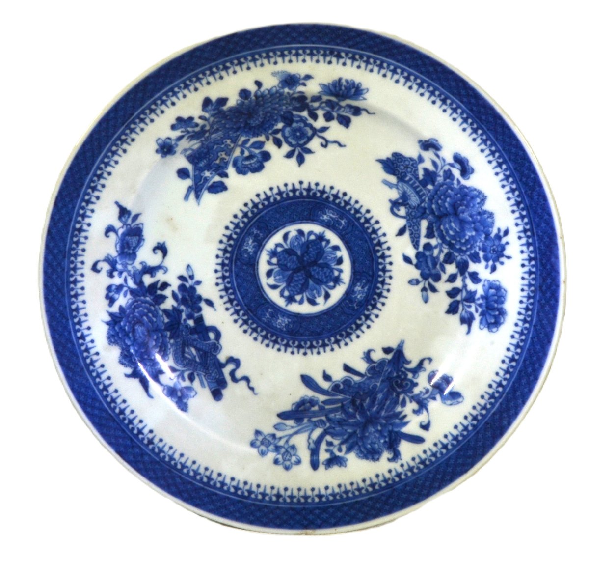 Paire de plats en porcelaine, décorés en bleu. Chine, XVIII° siècle. Qualité Impériale.  -photo-1
