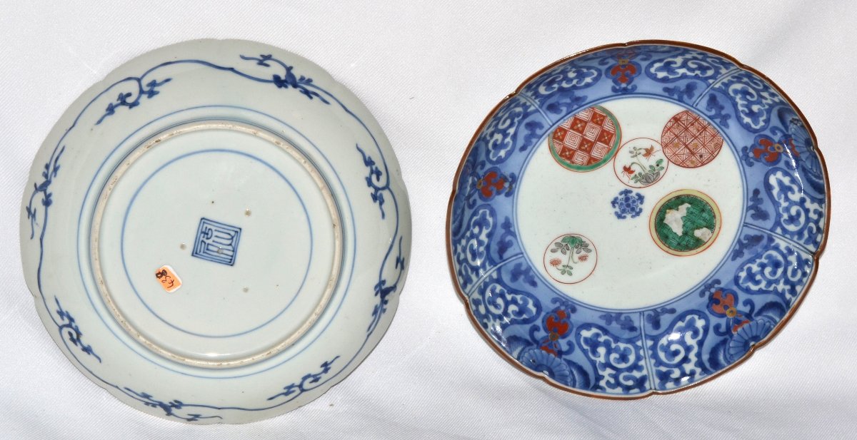 Pair Of Arita Porcelain Plates. Medallion Design. Japan, 17th Century. -photo-2