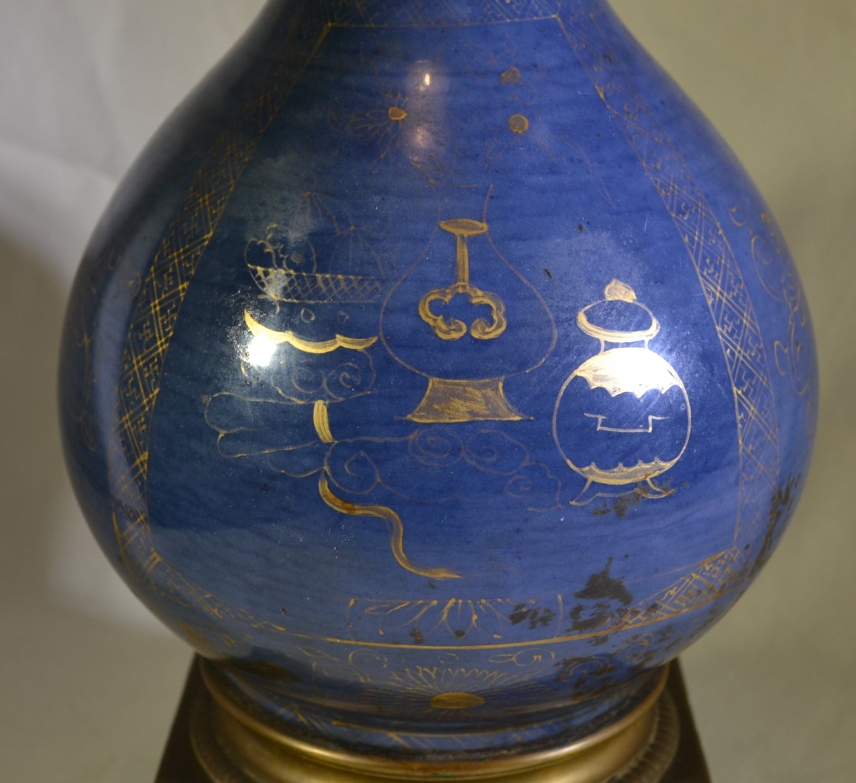 Porcelain Vase, Powder-blue With Gold Decoration. China, 18th Century. Kangxi Reign.-photo-2