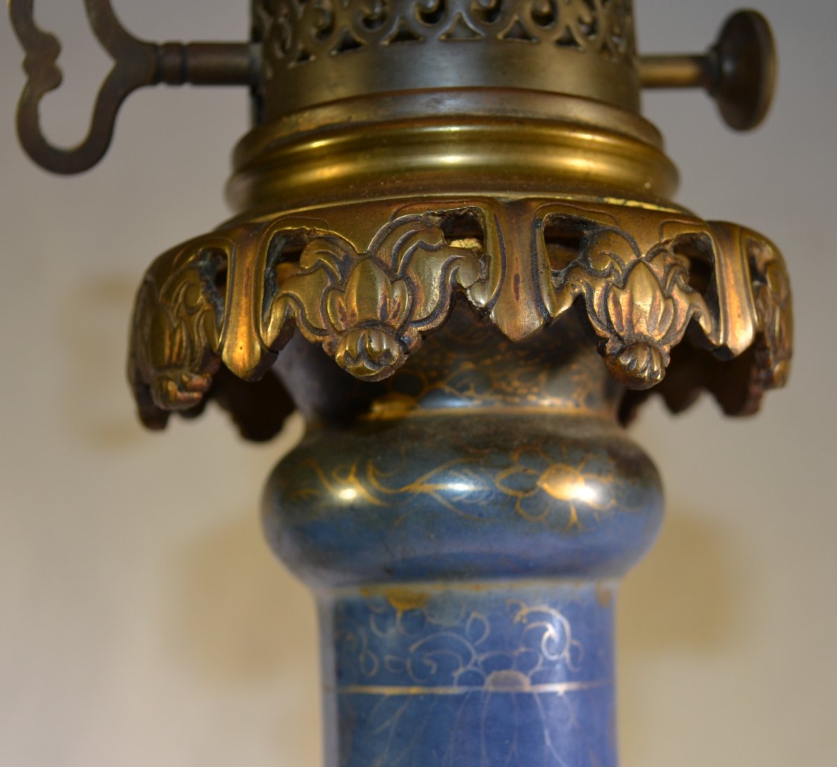 Porcelain Vase, Powder-blue With Gold Decoration. China, 18th Century. Kangxi Reign.-photo-2