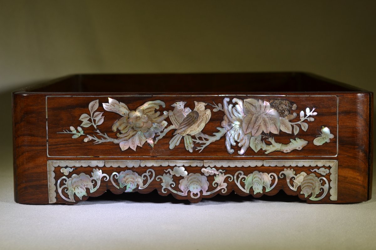 Display Tray Made Of Precious Wood And Mother-of-pearl. Vietnam Or China, 19th Century.-photo-2