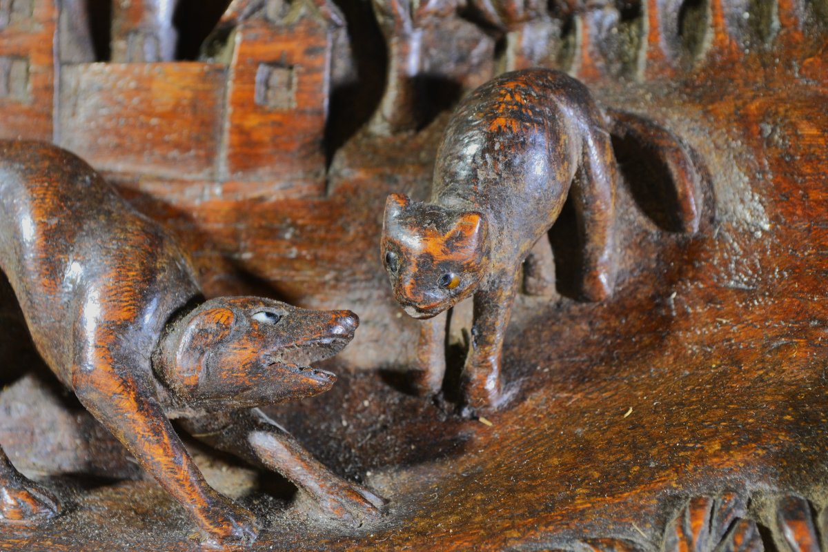 Wooden Panel Carved With A Dog And A Cat. Europe, 18th Century. -photo-2