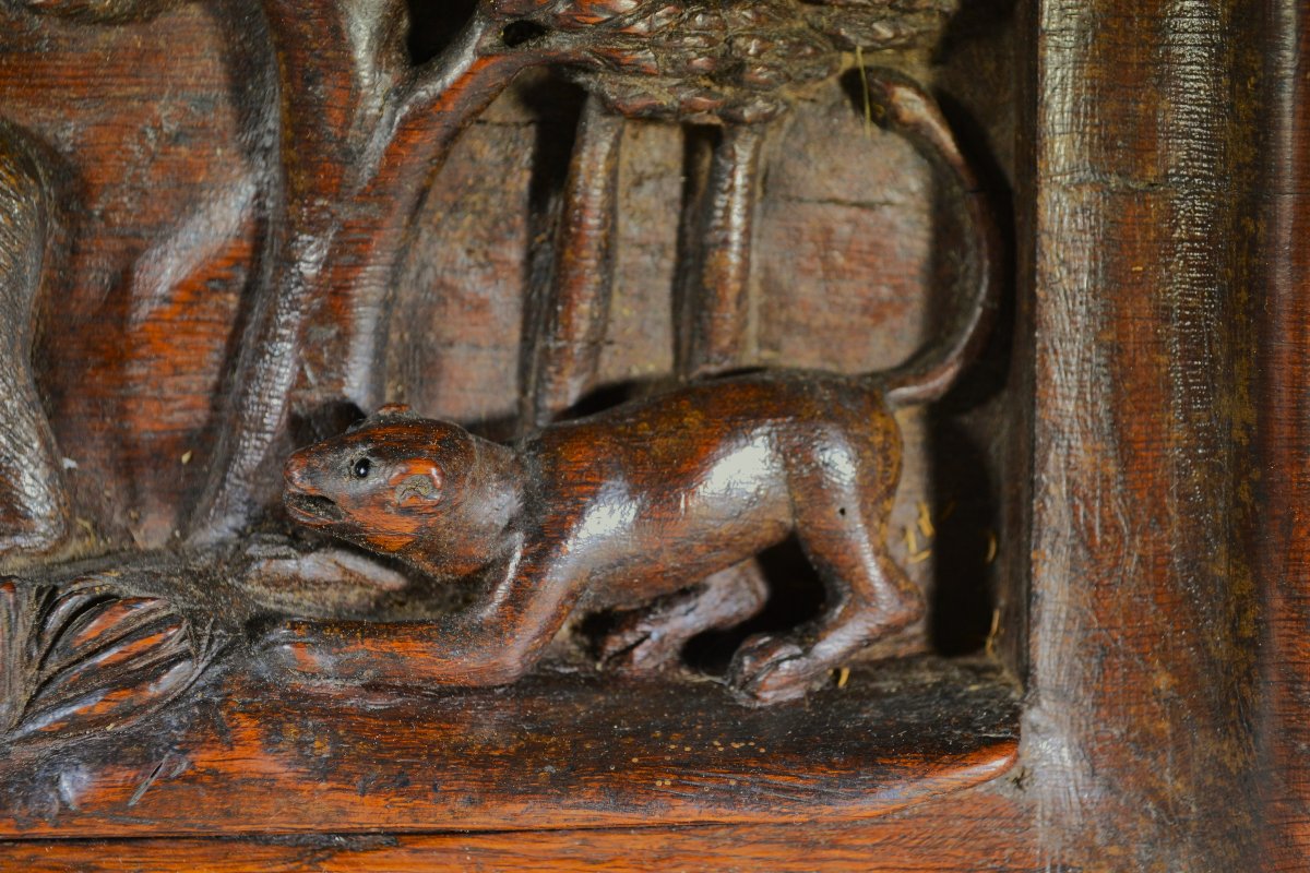 Panneau en bois sculpté d'un ours et d'un lion. Europe 18°siècle. -photo-3