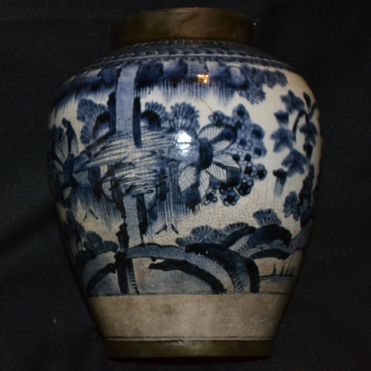 Jarre en porcelaine d'Arita. Décor en bleu de cobalt. Japon, XVIIe siècle.  -photo-3