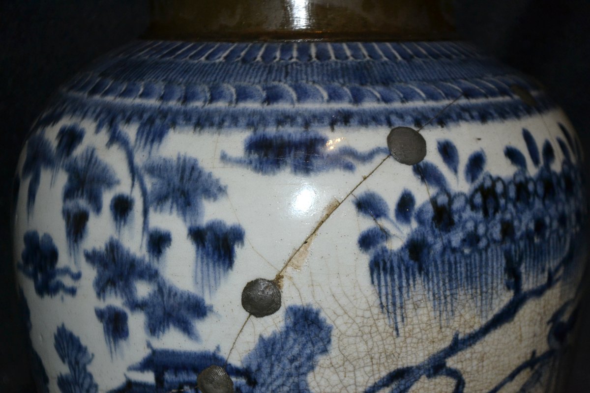 Jarre en porcelaine d'Arita. Décor en bleu de cobalt. Japon, XVIIe siècle.  -photo-4