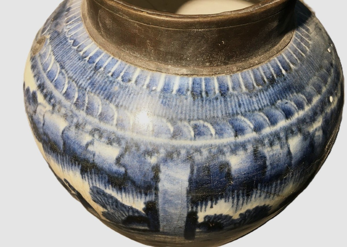 Jarre en porcelaine d'Arita. Décor en bleu de cobalt. Japon, XVIIe siècle.  -photo-5