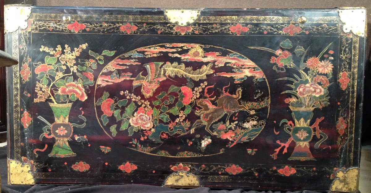 Lacquered Wooden Chest In The Namban Style. Japan, 17th Century. Early Edo Period.-photo-4