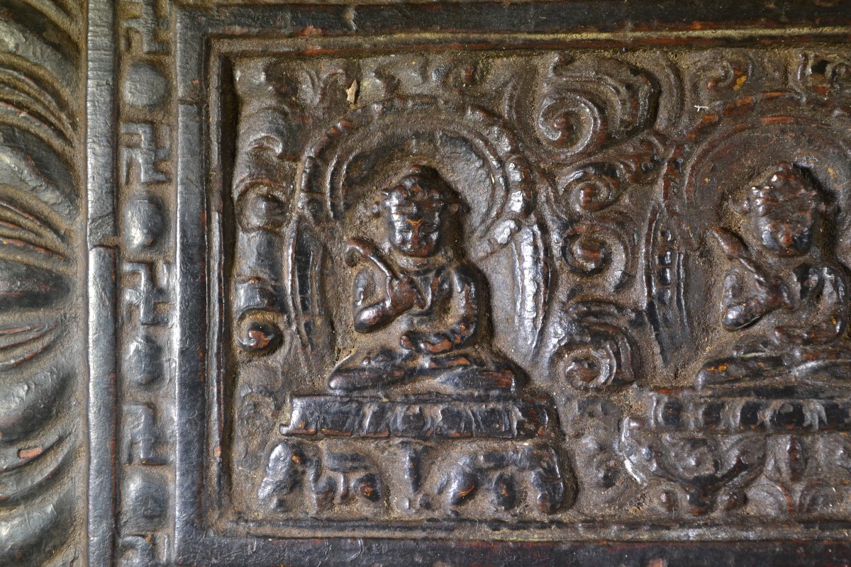 Couverture de manuscrit tibétain (glegs shing). Tibet, XIIIe siècle, peut-être antérieure.  -photo-3