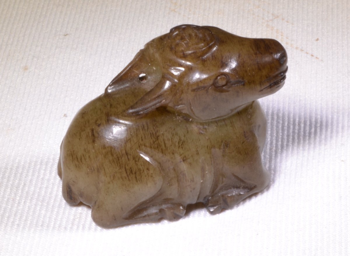Jade Buffalo Pendant. Asia. China, Song To Qing Dynasties. -photo-3
