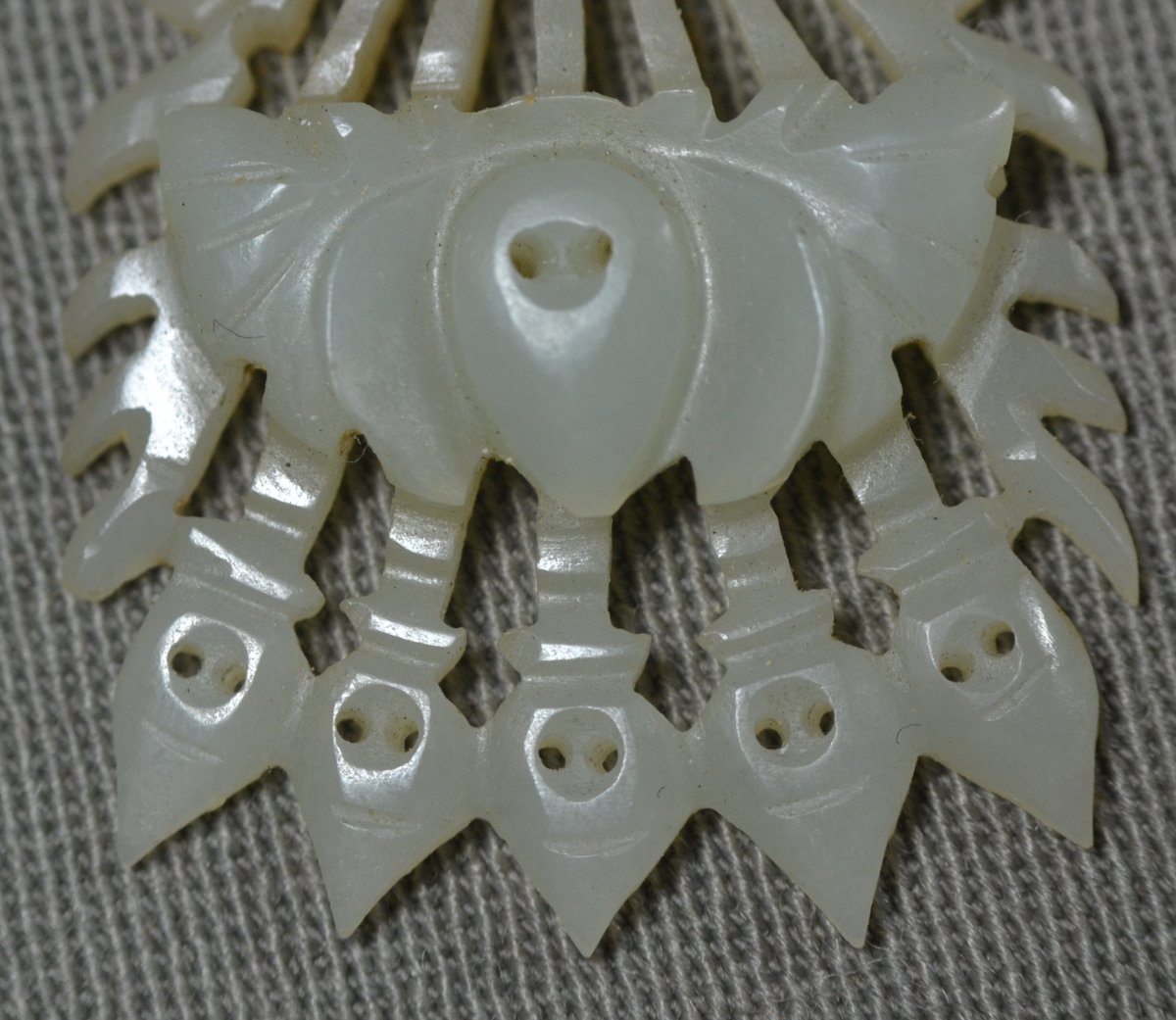 Bijoux en jade. Phoénix (Fenghuang). Chine. Ming,16°siècle. -photo-6