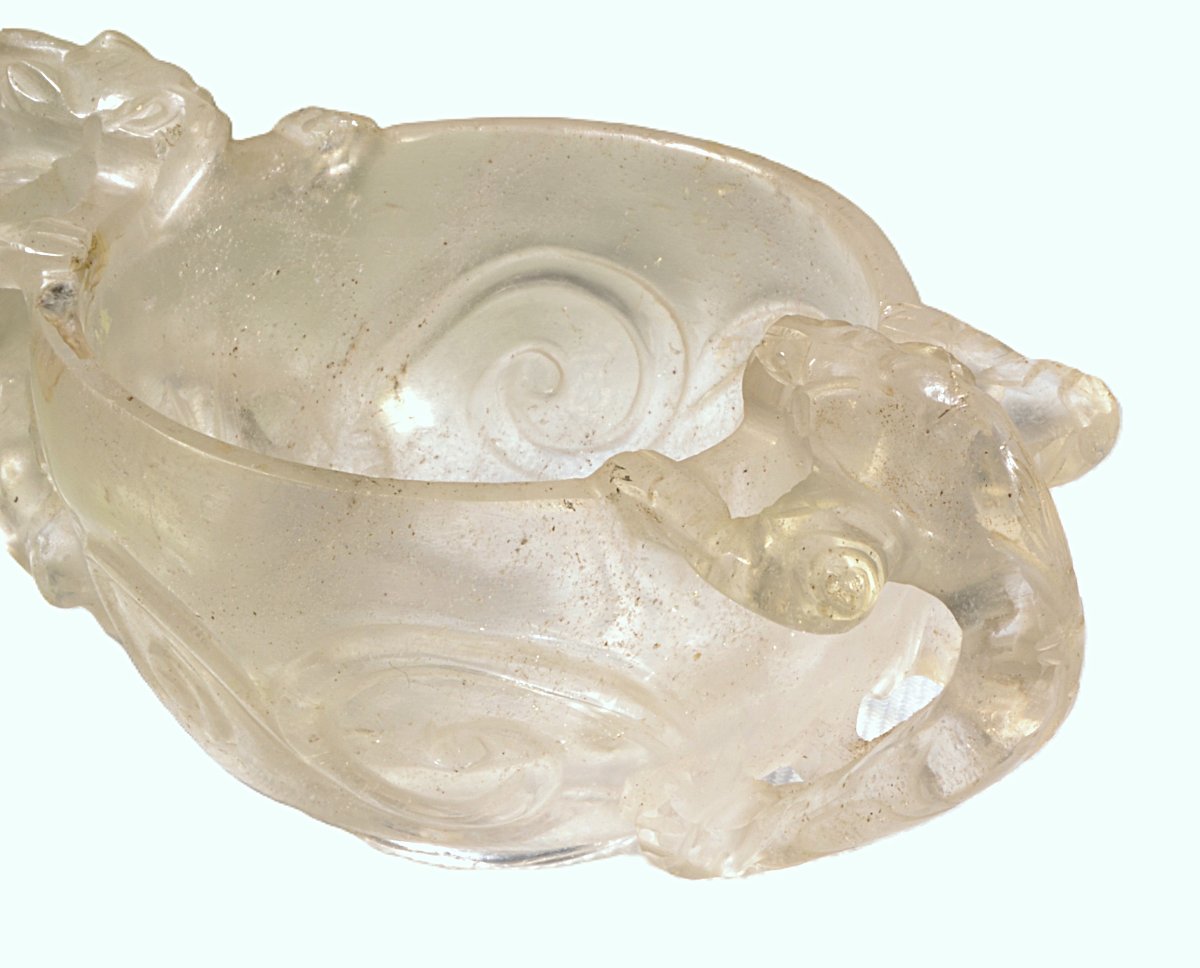 Coupe libatoire en cristal de roche sculpté de Chilong. Chine, dynastie Ming (1368–1644). -photo-3