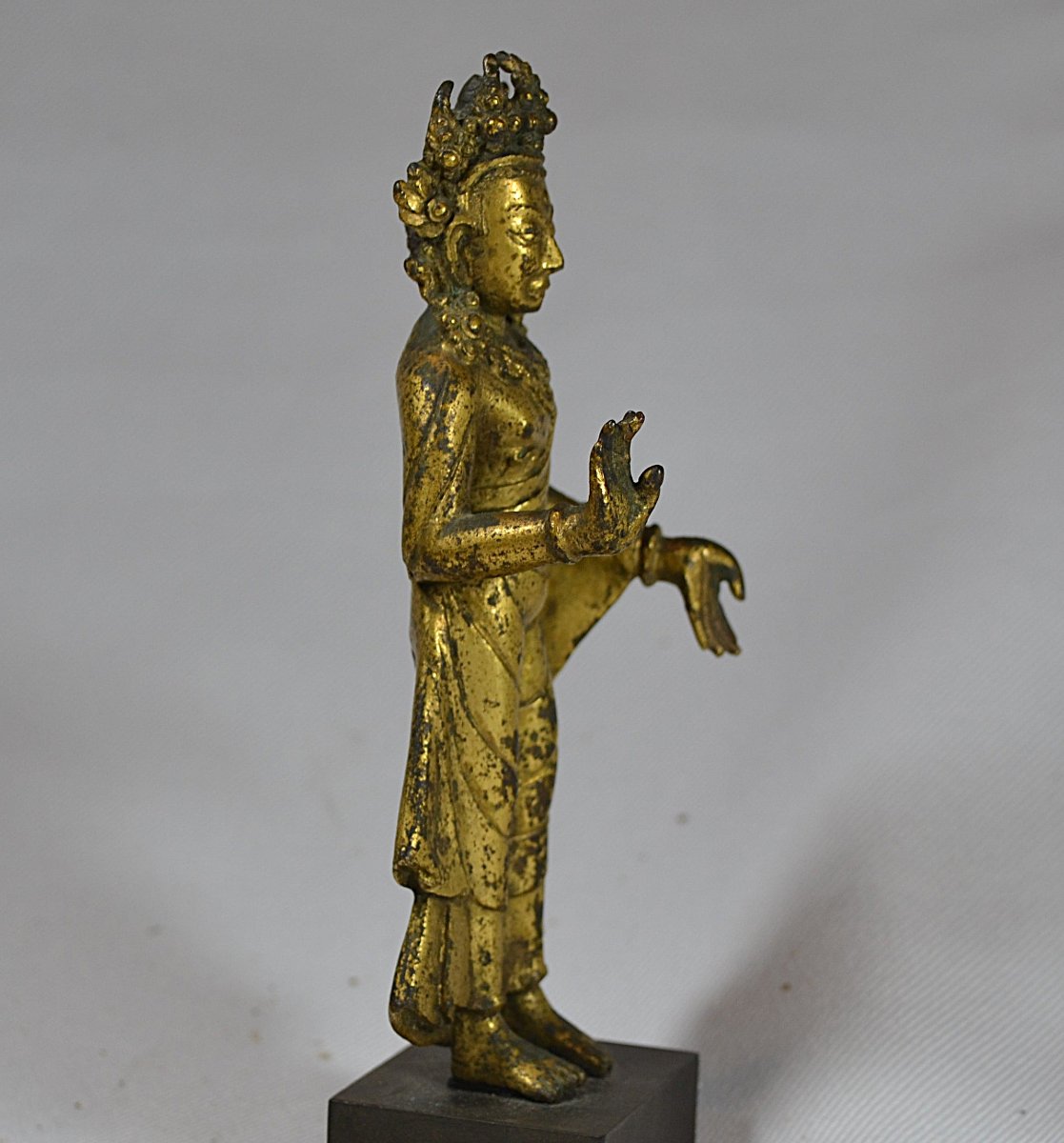 Bodhisattva en bronze doré. Népal ou Tibet, 16°siècle ou avant.  -photo-2