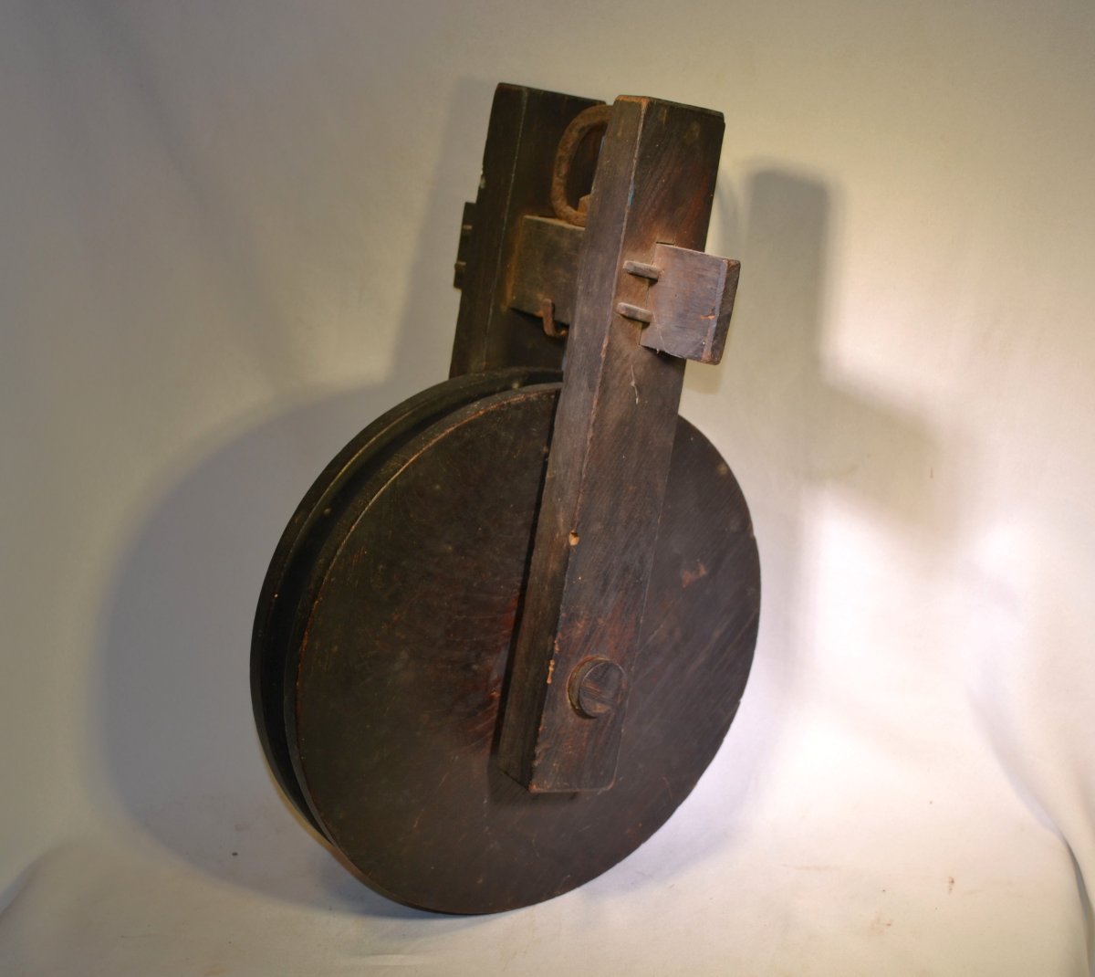 Wooden Well Pulley For Chanoyu. Japan, Edo And Muromachi Periods. -photo-4