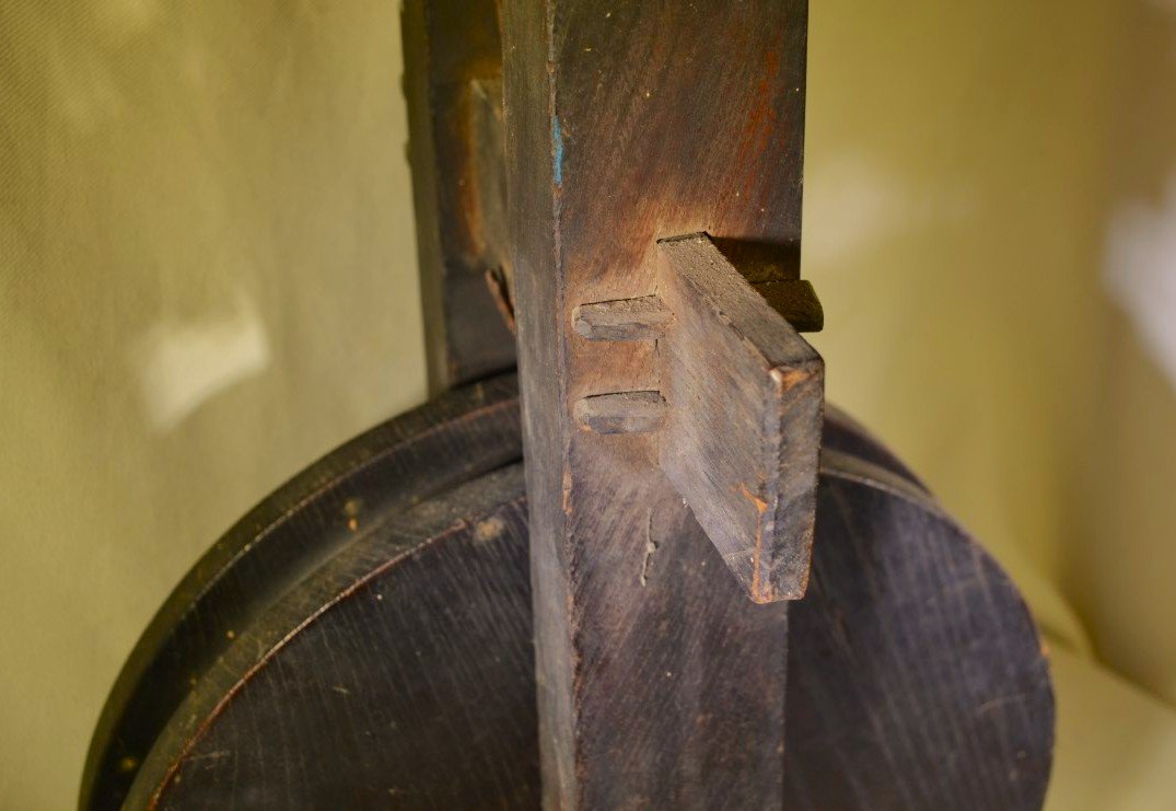 Wooden Well Pulley For Chanoyu. Japan, Edo And Muromachi Periods. -photo-5