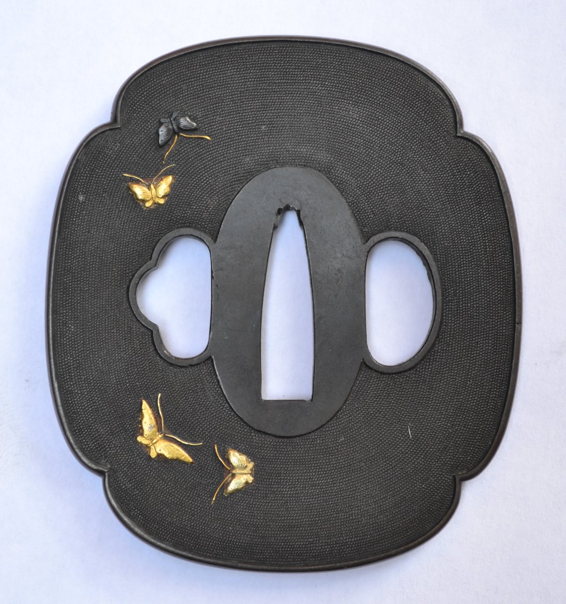 Tsuba en shakudo et or ; style Goto. Asie. Japon, période Edo. -photo-3