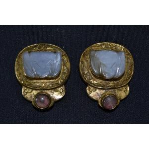 Belt Buckles In Jade And Gilt Bronze. China Qing Period 18th Century.