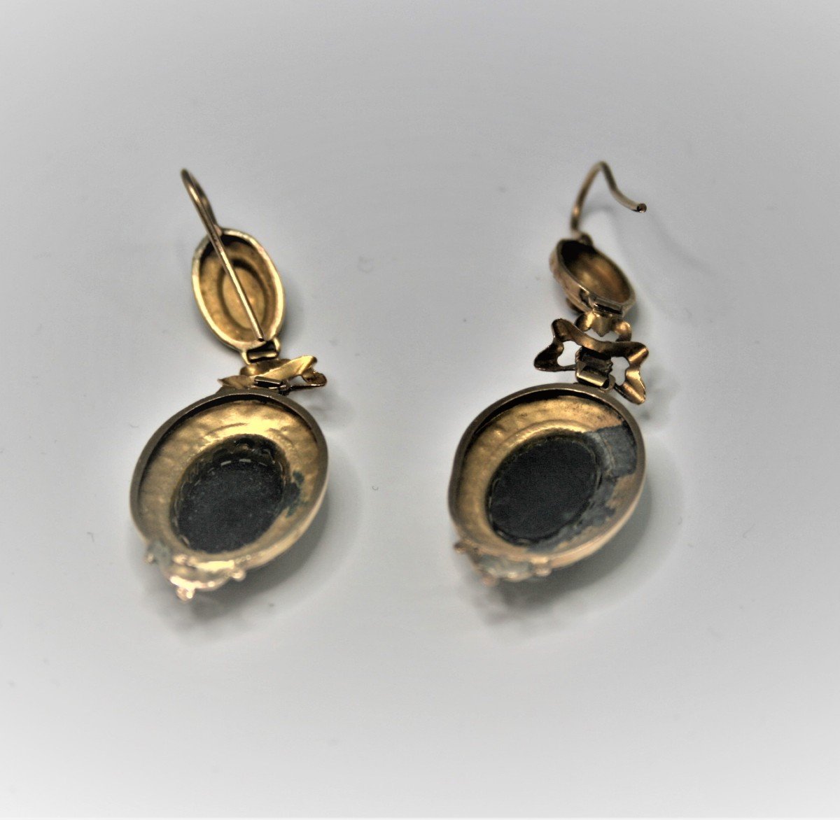Boucles D'oreilles Anciennes En Or 18 Carats - Style Art Déco - Occasion - Bijou Vintage