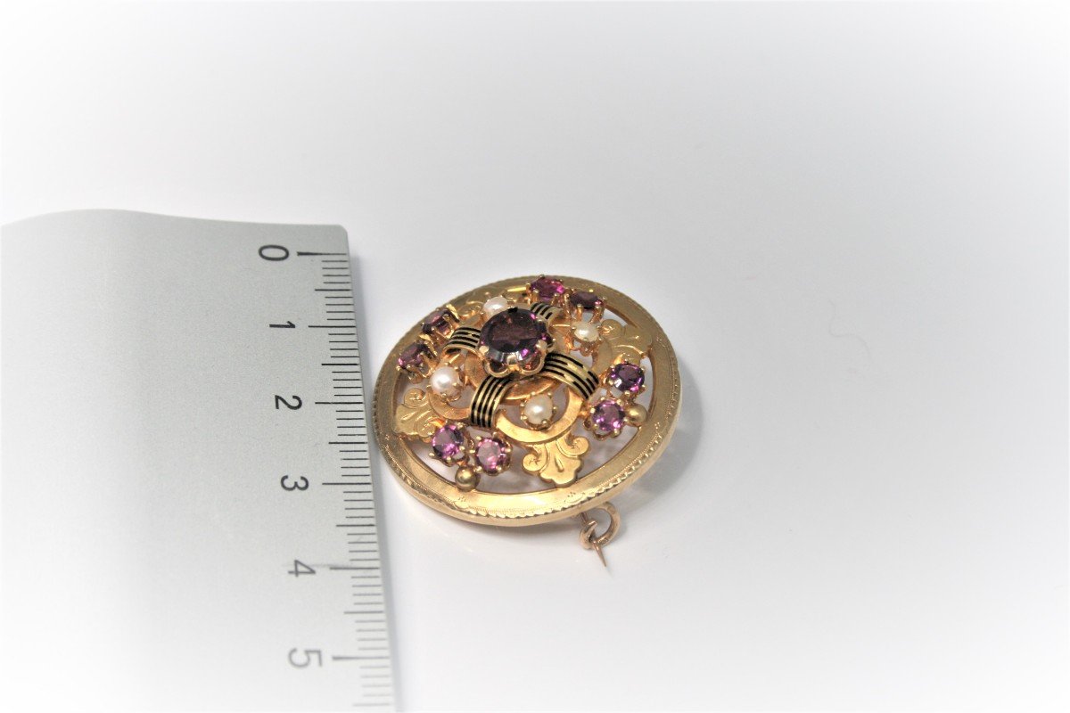Old Brooch In 18 Carat Gold And Garnets-photo-2