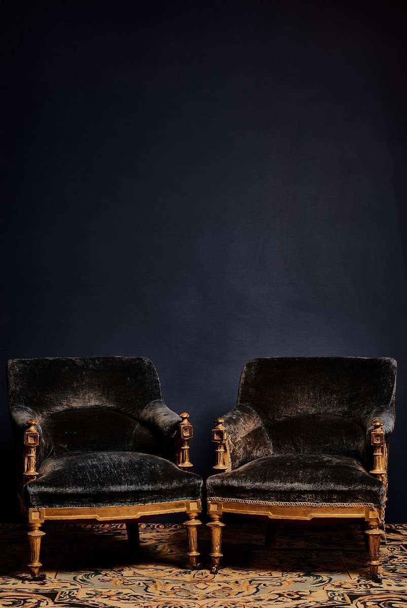 Late 19th Century Pair Of Blue Velvet Armchairs With Wooden Shell And Carved 