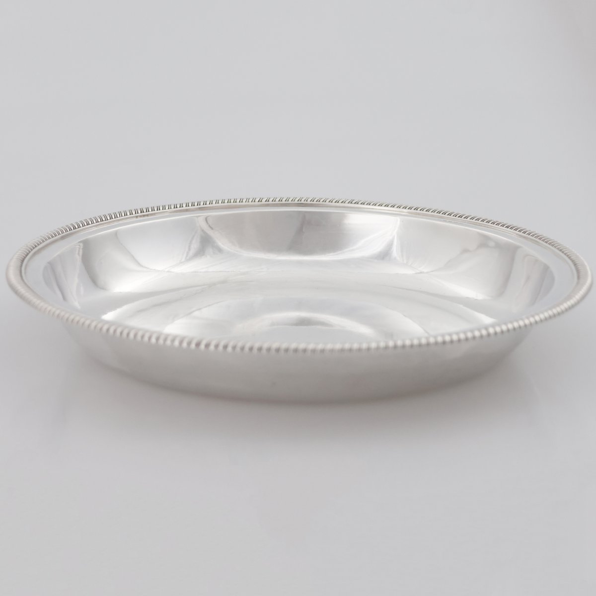 A George III Sterling Silver Entrée Dish, Cover And Handle, Paul Storr, London, 1799-photo-2