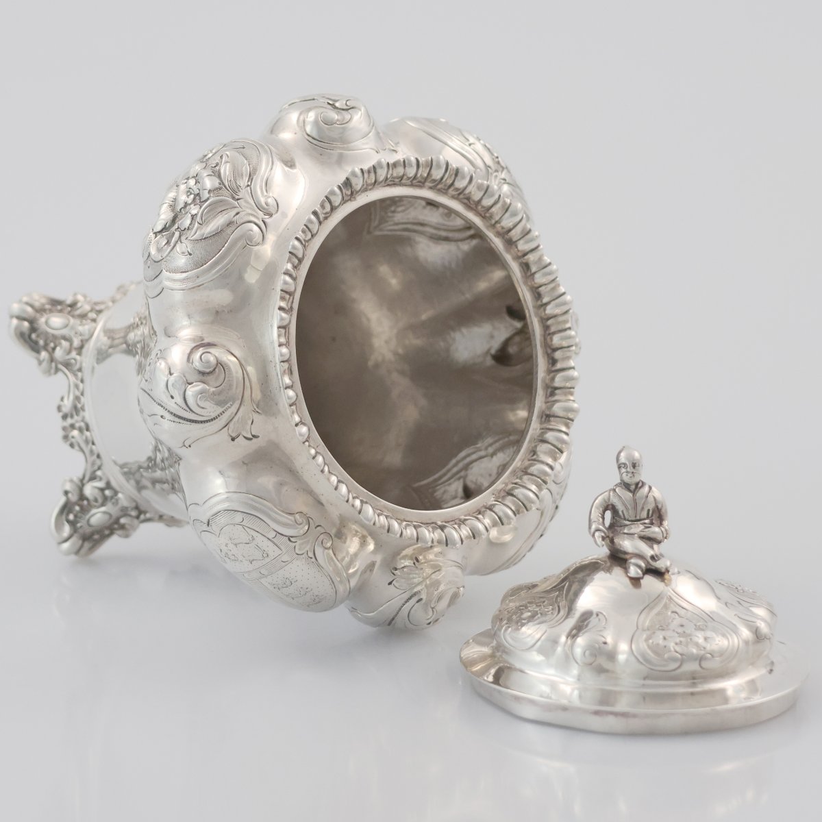 Une paire de sucriers couverts en argent Reine Victoria, J. E. Terrey & Co, Londres, 1840-photo-4