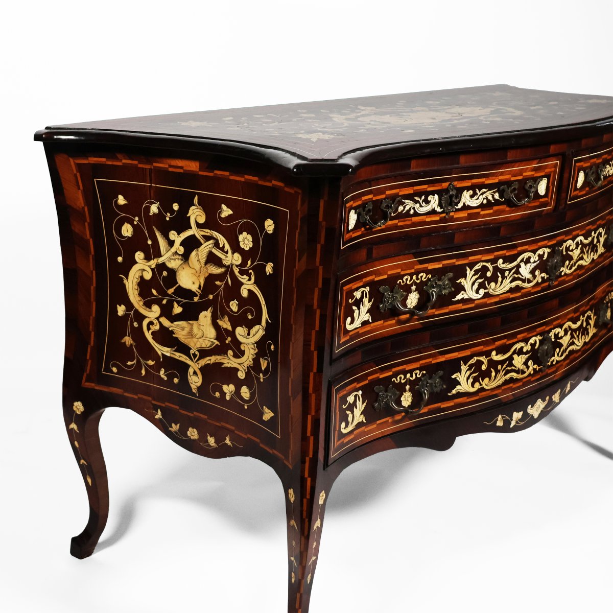 A Central Italian Walnut Wood Chest Of Drawers Inlaid With Various Woods; Mid-18th Century-photo-3