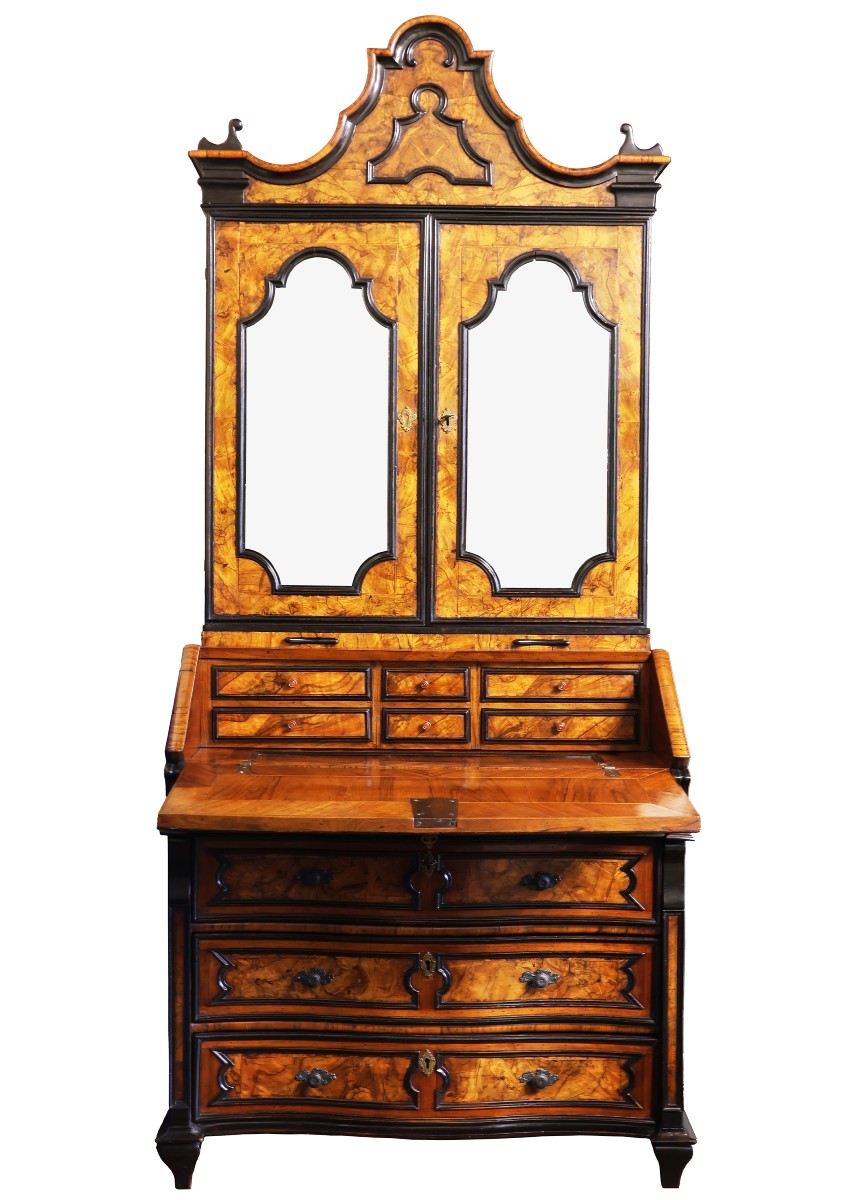 Trumeau plaqué en bois et ronce de noyer, avec encadrements ébénisés. Lombardie, XVIIIᵉ siècle-photo-2