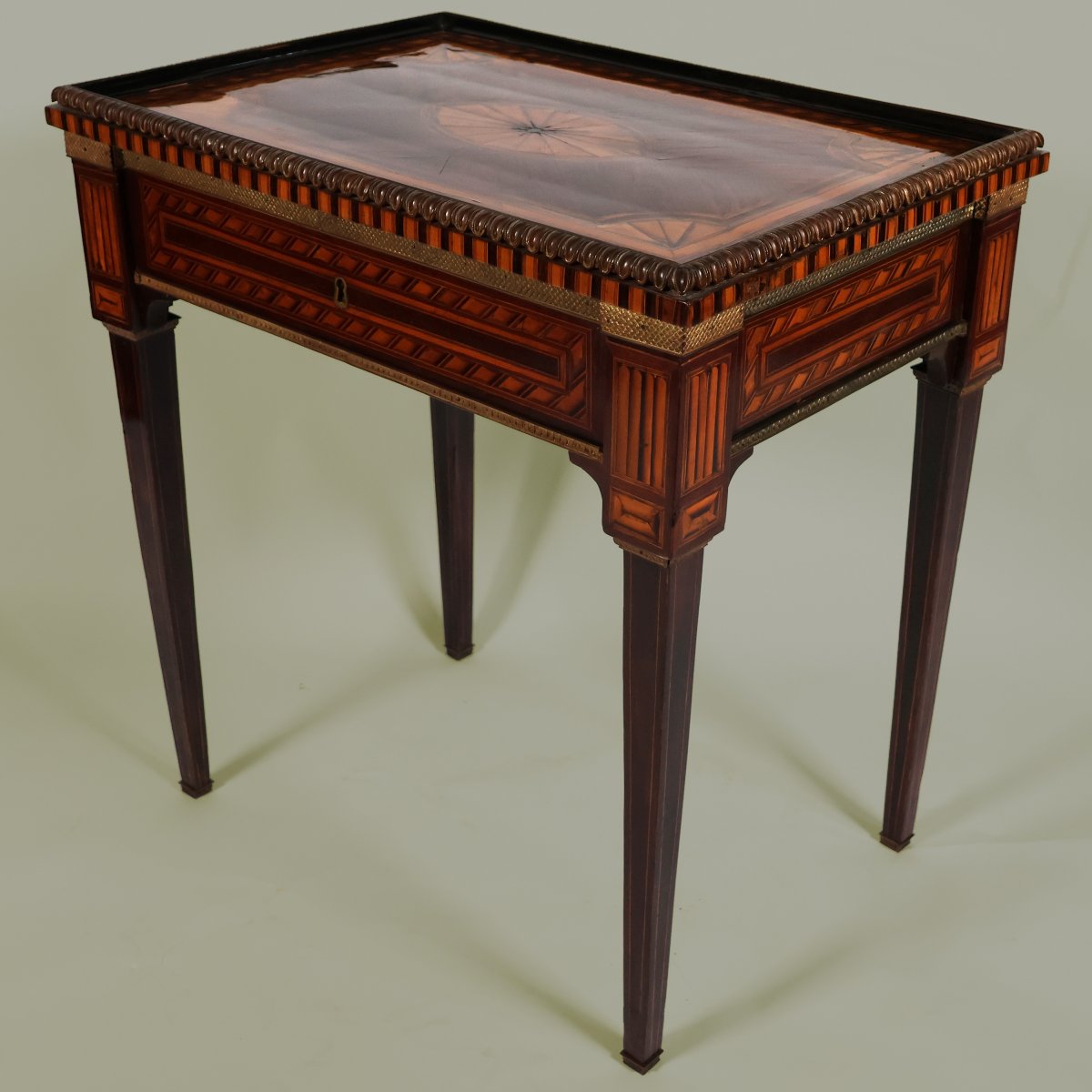 Table marquetée en diverses essences de bois, Sicile, XVIIIᵉ siècle-photo-4