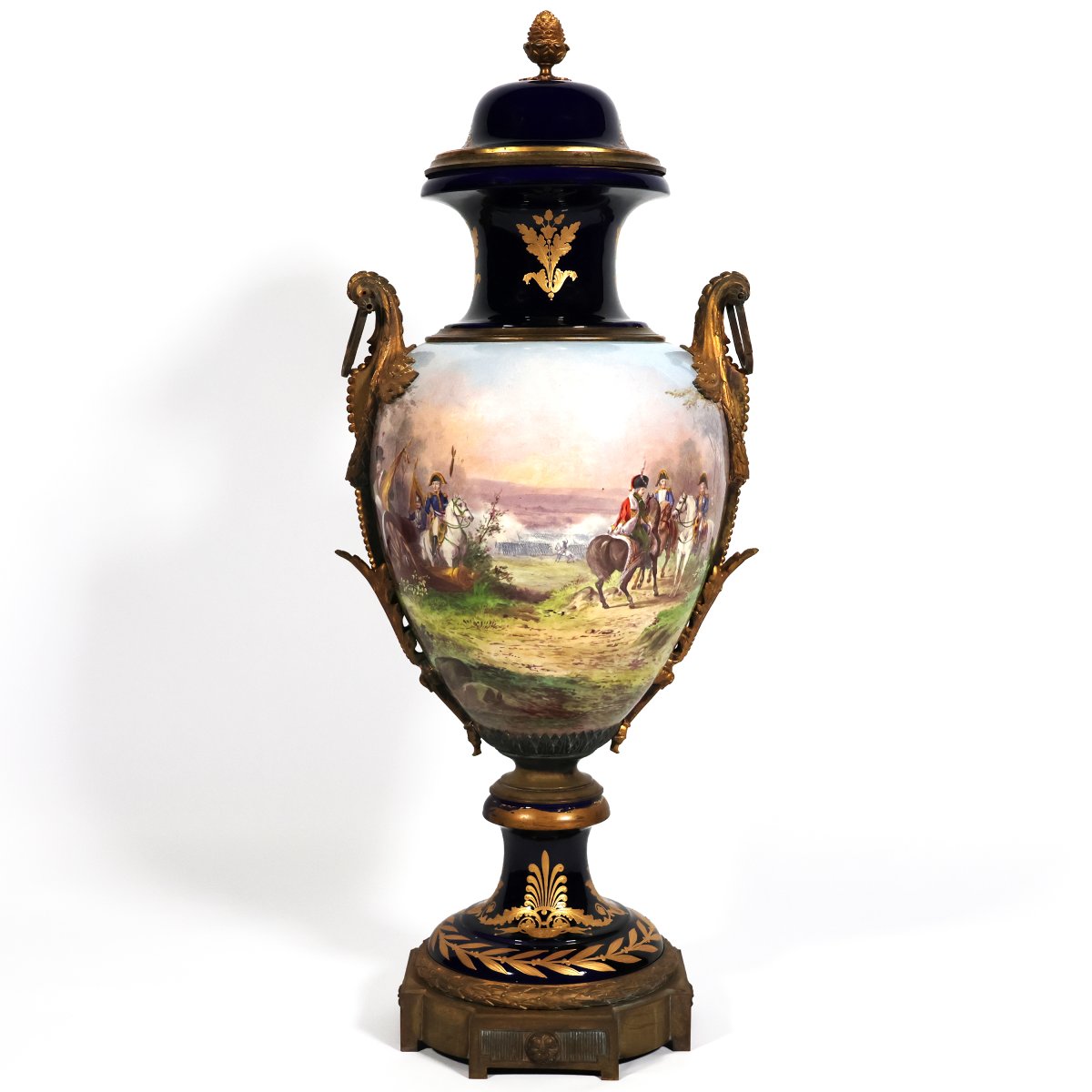 A French Large Napoleon Vase. Signed H. Desprez, Sèvres. Late 19th Century-photo-3