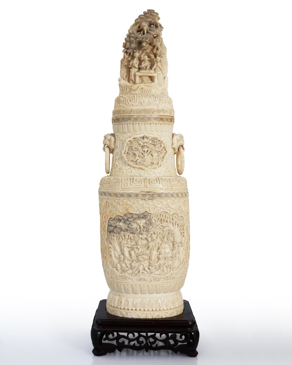Paire de vases en ivoire sculpté et ciselé, Chine, dynastie Qing, début du XXᵉ siècle-photo-2