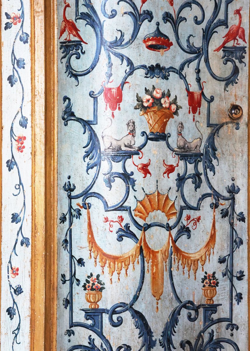 Paire d’armoires en bois sculpté et laqué, Venise, milieu du XVIIIᵉ siècle-photo-2