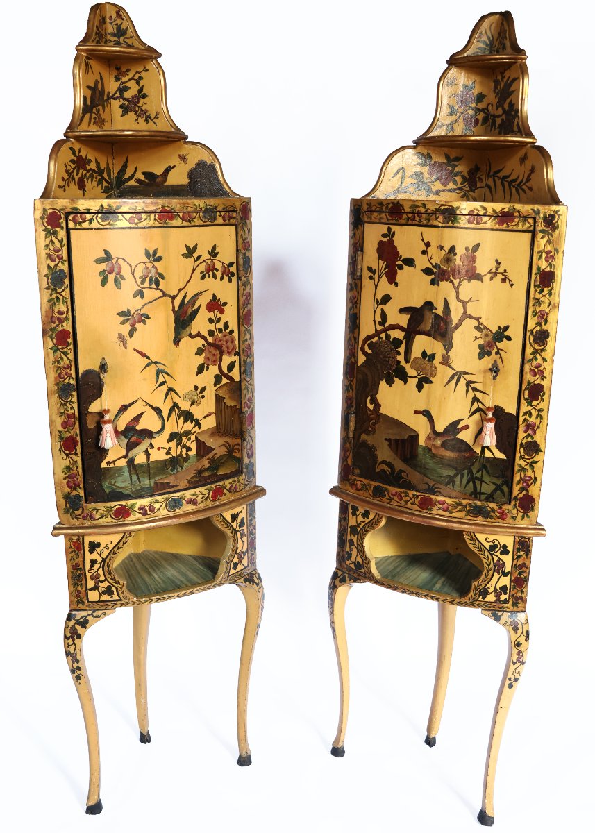 A Pair Of North Italian Lacquered Wood Corner Cabinets, Piedmont, Mid-18th Century-photo-2