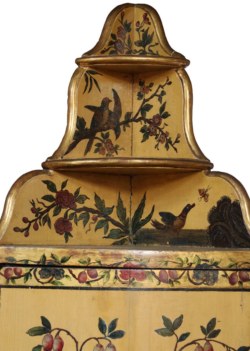 A Pair Of North Italian Lacquered Wood Corner Cabinets, Piedmont, Mid-18th Century-photo-3