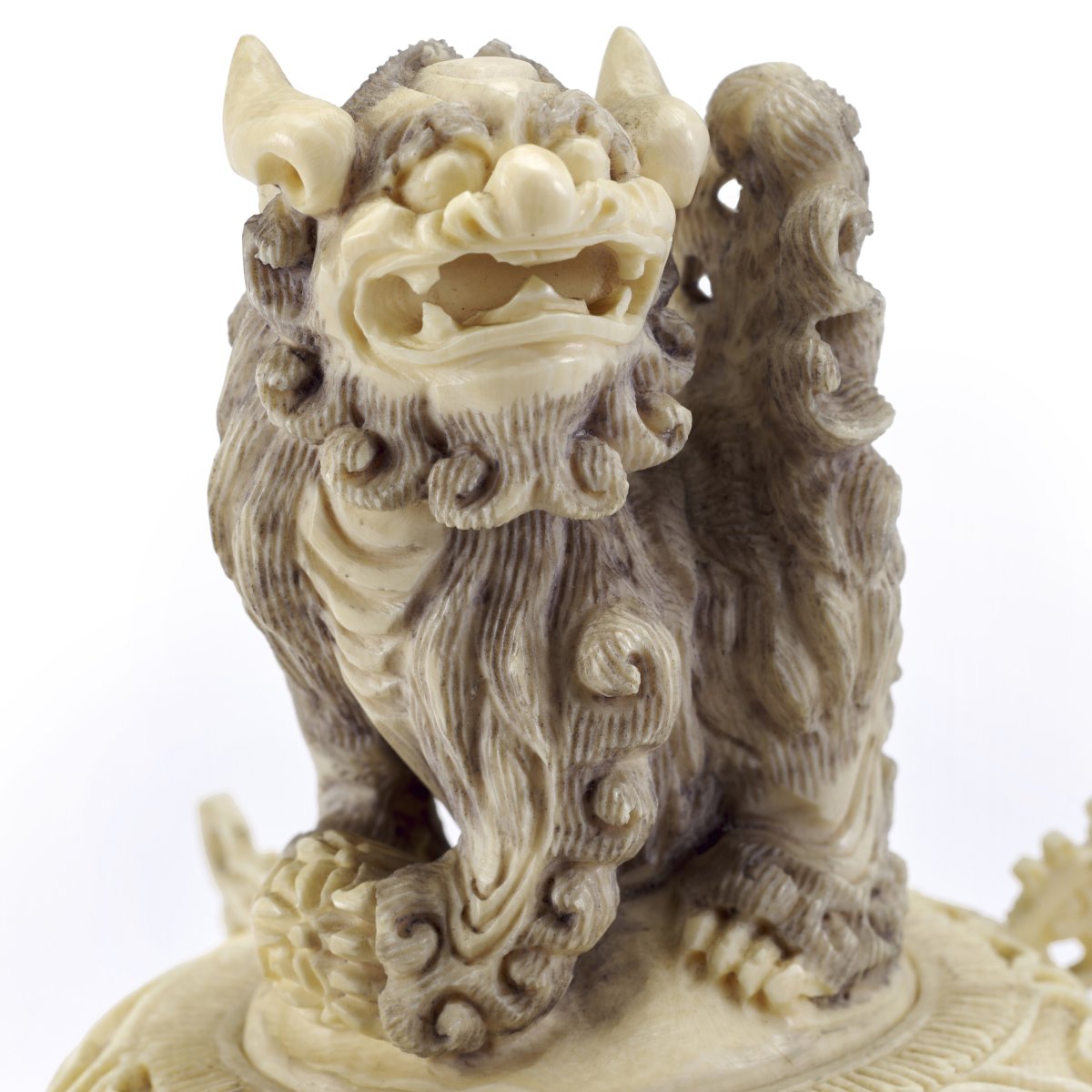 Brûle-parfum en ivoire sculpté, gravé et ajouré, Chine, dynastie Qing, fin du XIXe siècle-photo-4