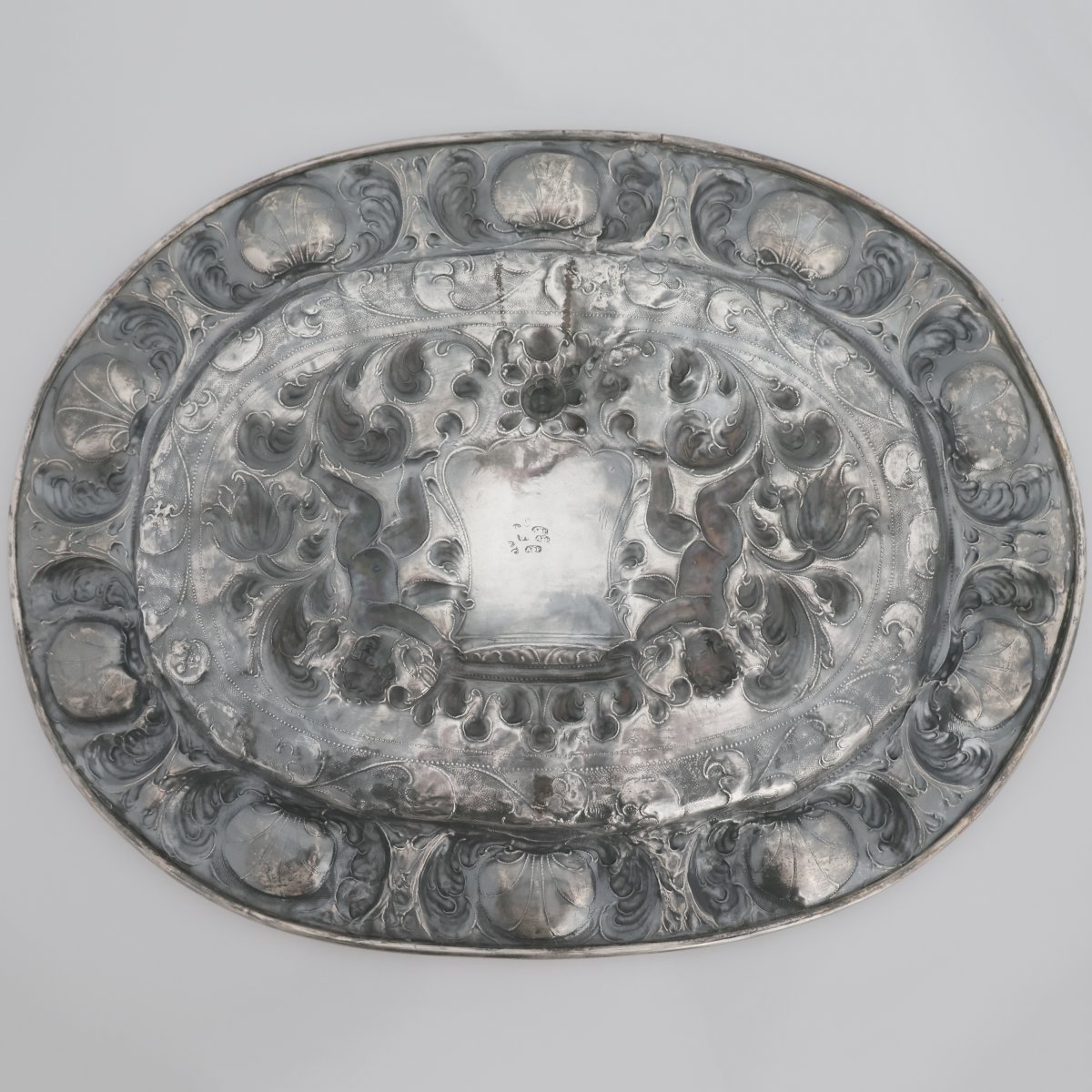 A Silver Parade Platter. Silversmith: Anzolo Castelli?, Venice, Early 18th Century-photo-2