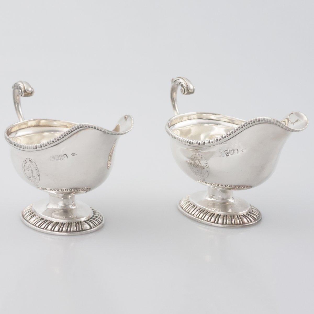 Paire de saucières en argent sterling George III, William Frisbee, Londres, 1810-photo-3